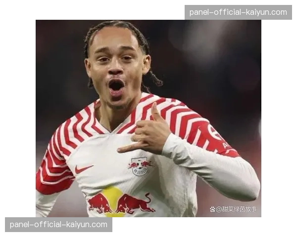 哈维-西蒙斯任意球中柱，队友补射破门后其掩面长叹