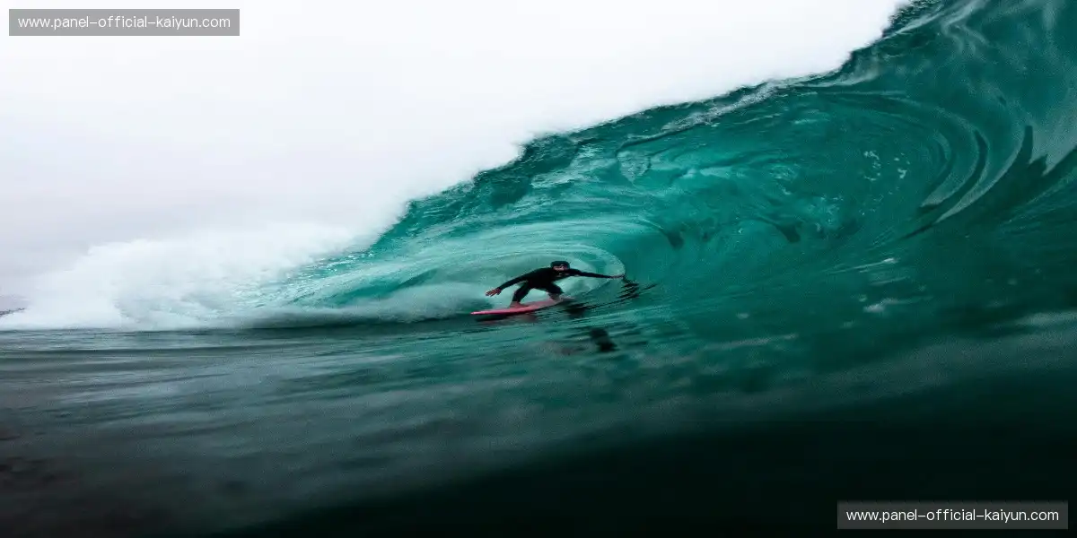 🏟️ 全场高喊声浪震天，空气都在颤抖共鸣，热血共振全场！🌊